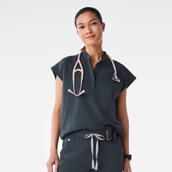 Figs Rafaela Oversized Scrub Top in Dark Harbor - Picture 1 of 4